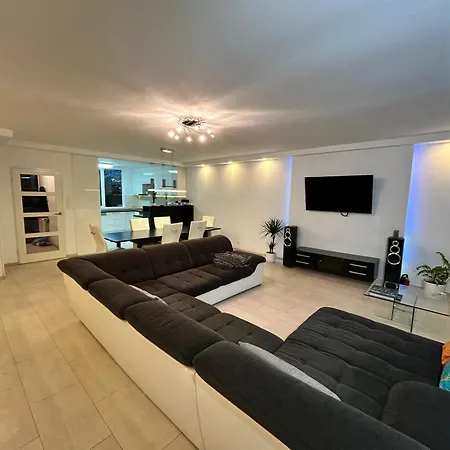 Villa Deluxe Estate