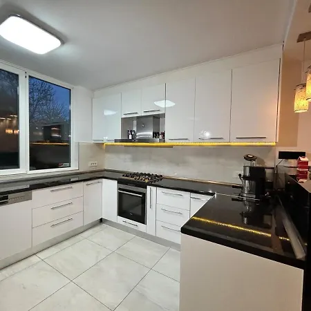 Deluxe Estate Villa *