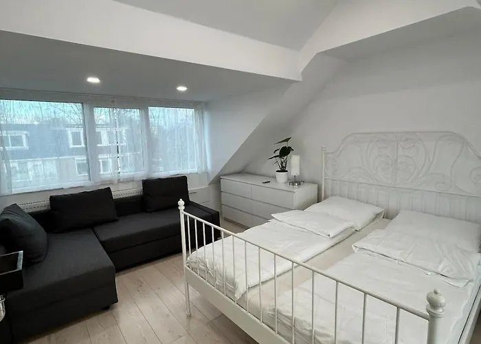 Deluxe Estate * Hoofddorp