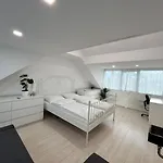Deluxe Estate Villa *